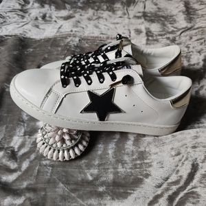 SOLD🔥Vintage Havana Sneakers